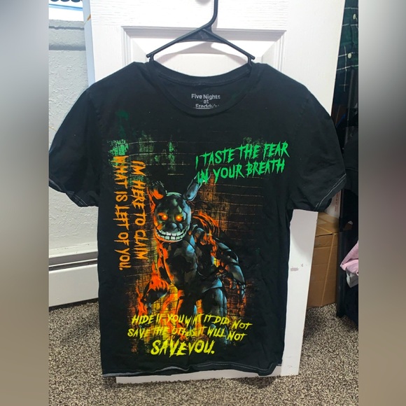 Hot topic Graphic Tee - Picture 1 of 1
